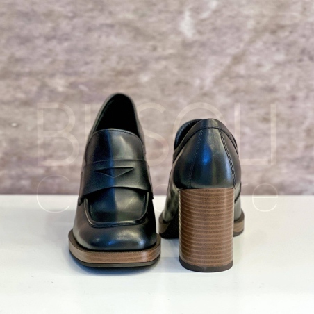Mocassino in Pelle con traversina e tacco 3,5cm