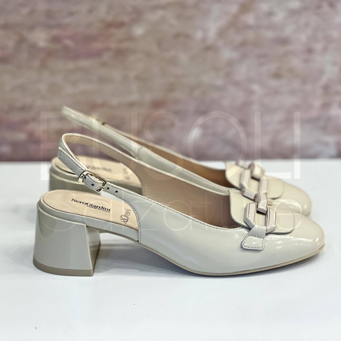 Chanel Naplak Beige con Accessorio