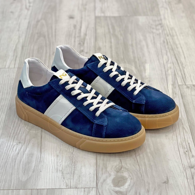 Sneaker in Camoscio