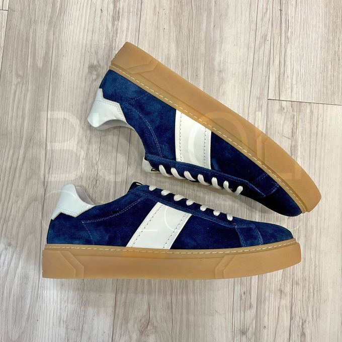 Sneaker in Camoscio