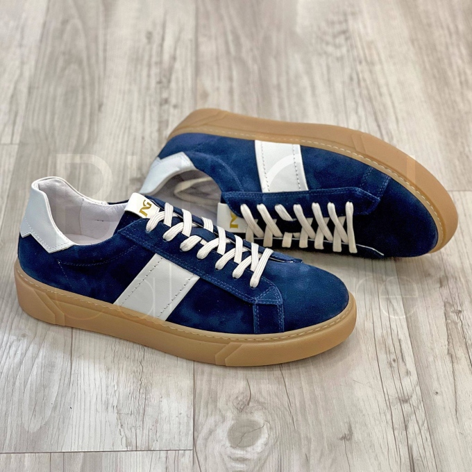 Sneaker in Camoscio