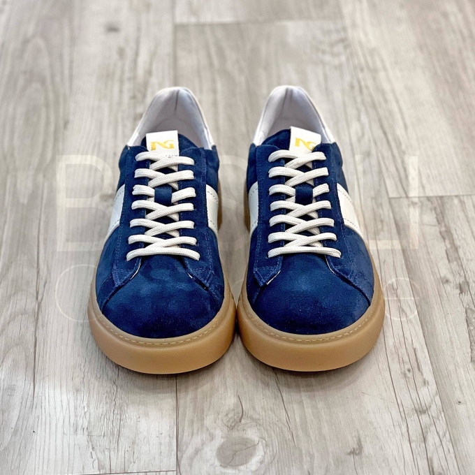 Sneaker in Camoscio