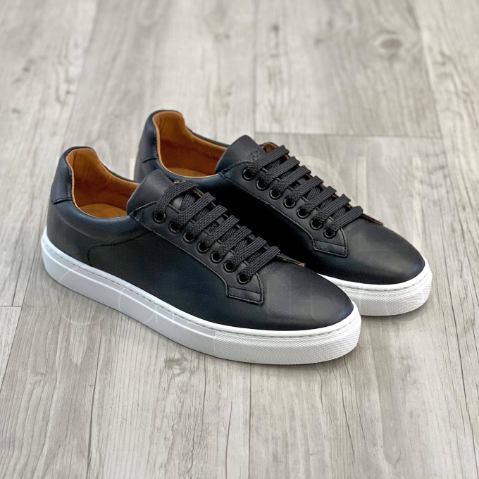 Sneaker in Pelle