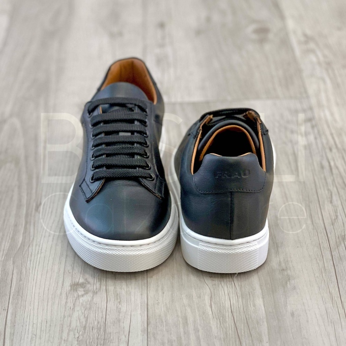 Sneaker in Pelle