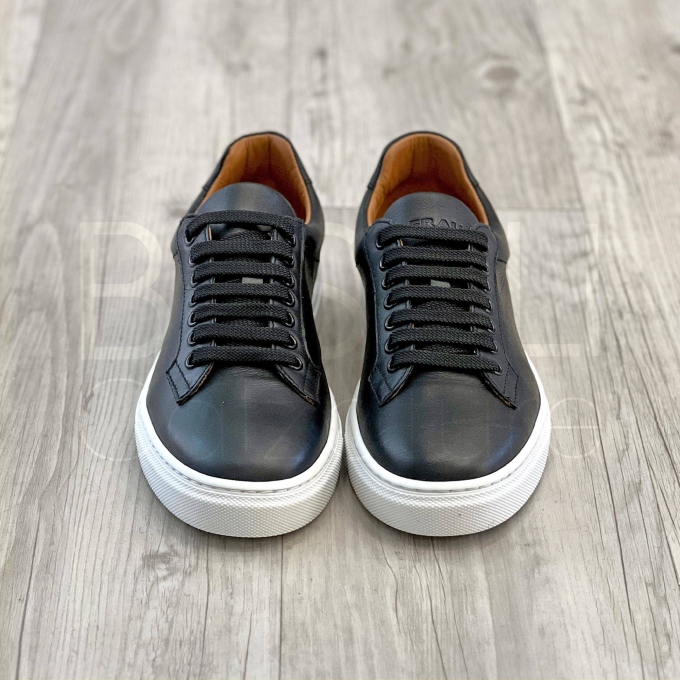 Sneaker in Pelle