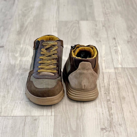 Sneaker Nabuk alta con zip