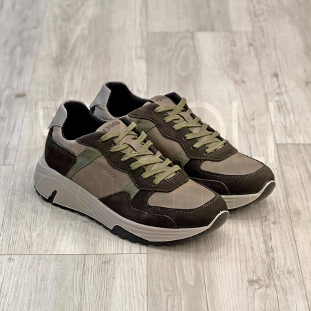 Sneaker in Nabuk