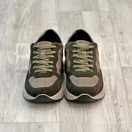 Sneaker in Nabuk