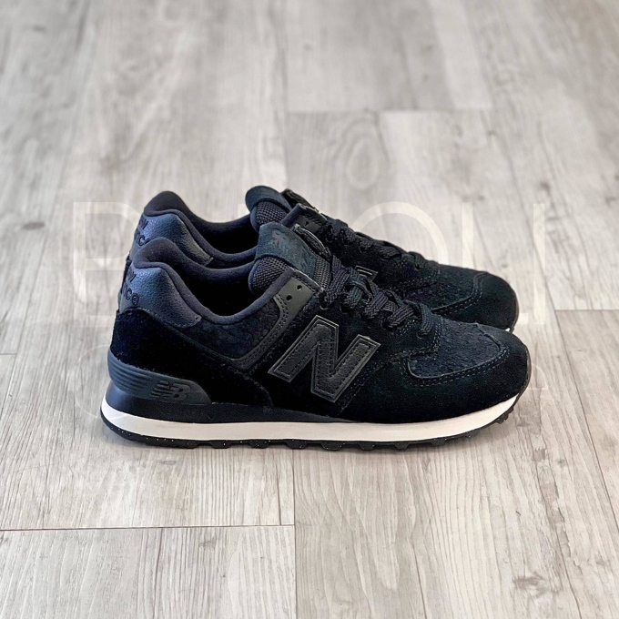 574 Suede reptile