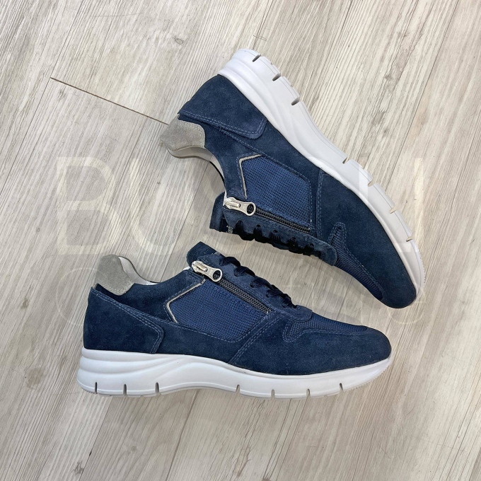 Sneaker zip in Rete