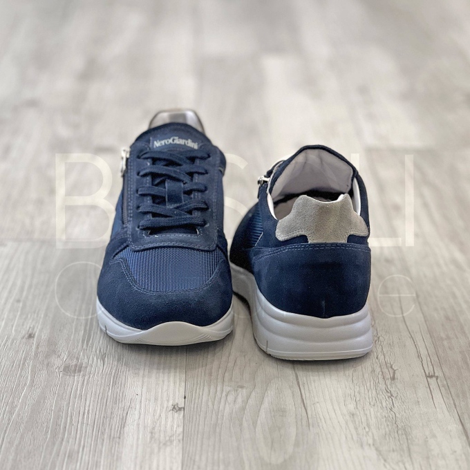 Sneaker zip in Rete