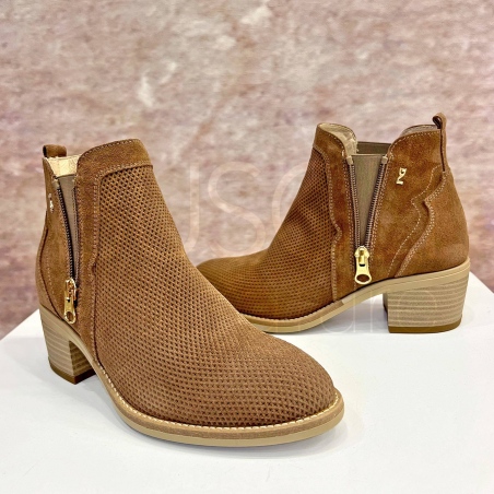Stivaletto Traforato in Camoscio
