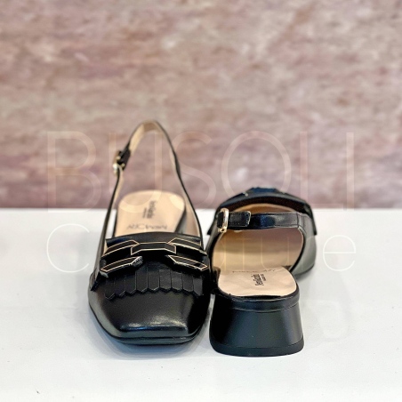 Chanel in Pelle con Morsetto e Frange