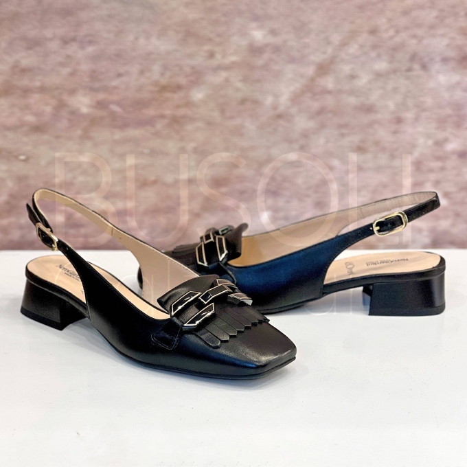 Chanel in Pelle con Morsetto e Frange