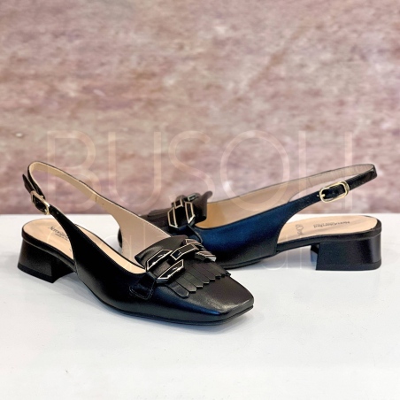 Chanel in Pelle con Morsetto e Frange