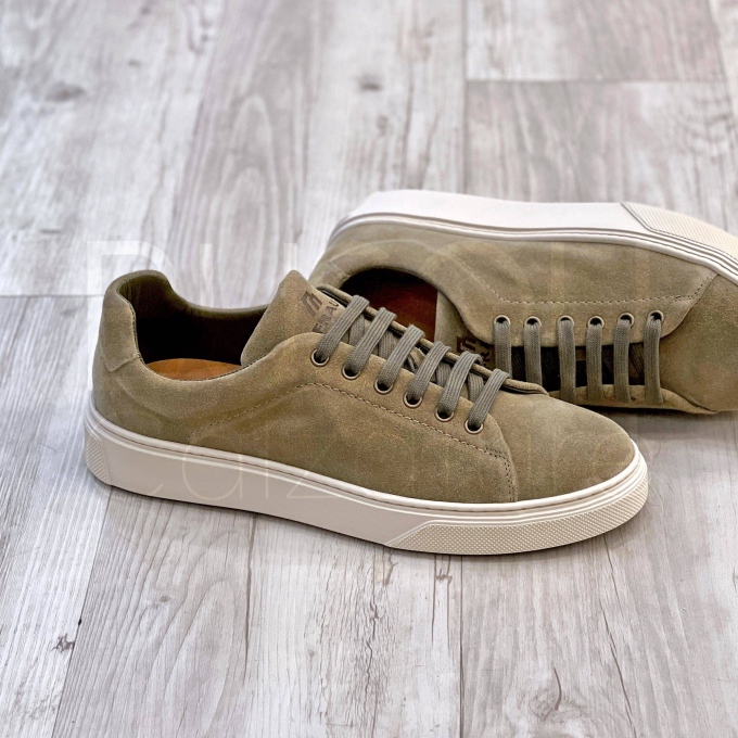 Sneaker in Camoscio