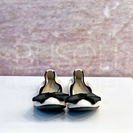 Ballerina in Pelle con fiocco