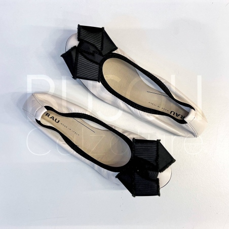 Ballerina in Pelle con fiocco