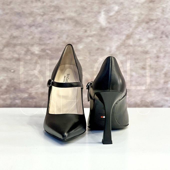 Décolleté in Pelle con cinturino