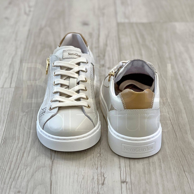 Sneaker traforata in pelle Beige con Zip