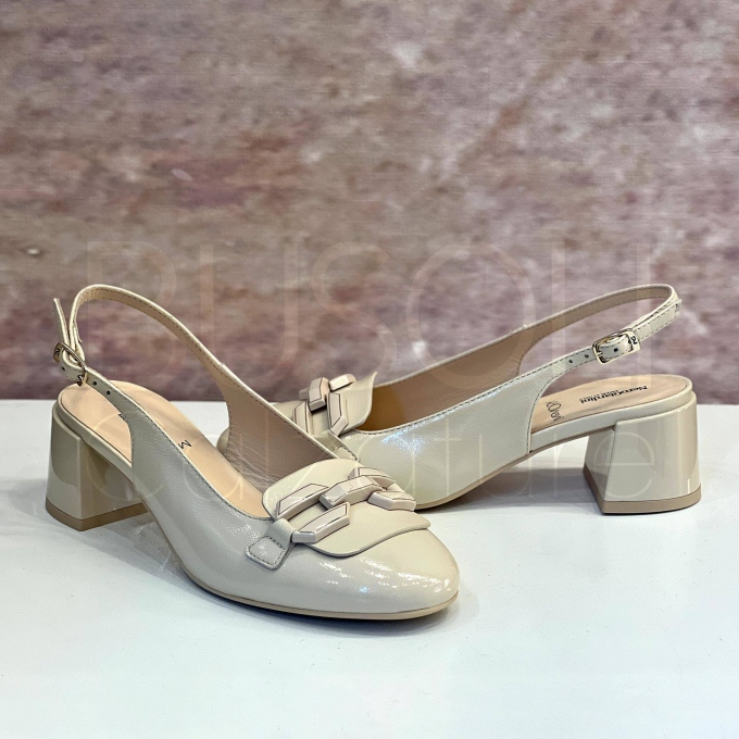 Chanel Naplak Beige con Accessorio