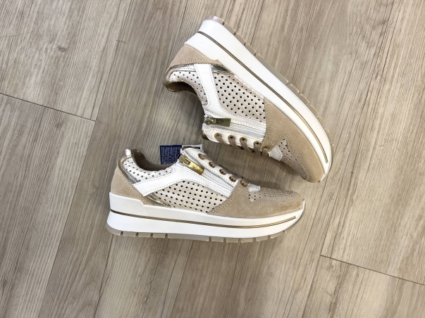 Sneaker Casual Traforata con Zip