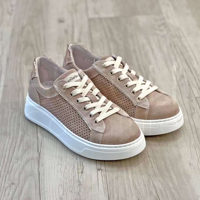 Sneaker In Crosta Traforata