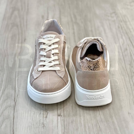 Sneaker In Crosta Traforata