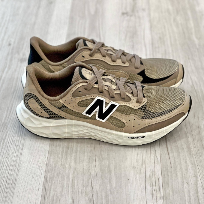 819 Taupe