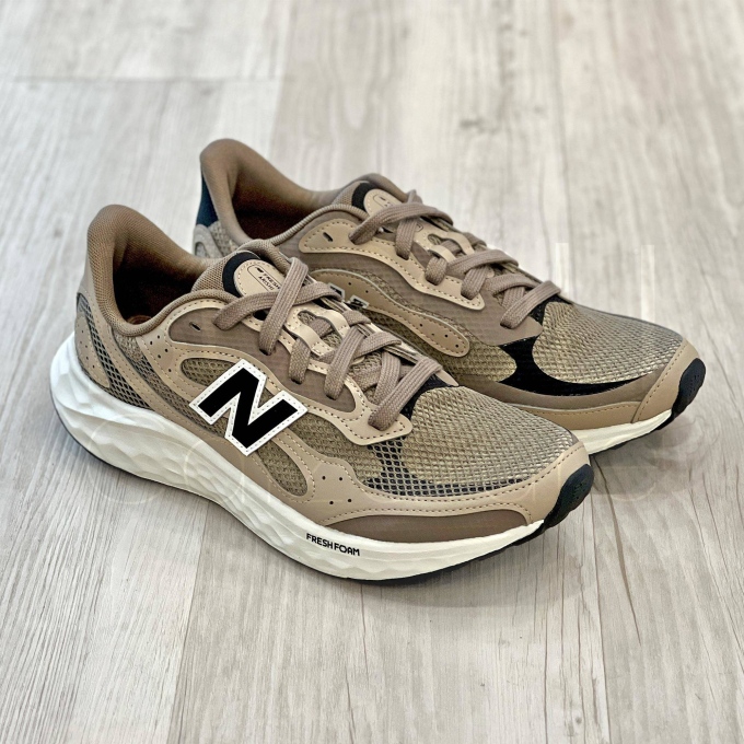 819 Taupe