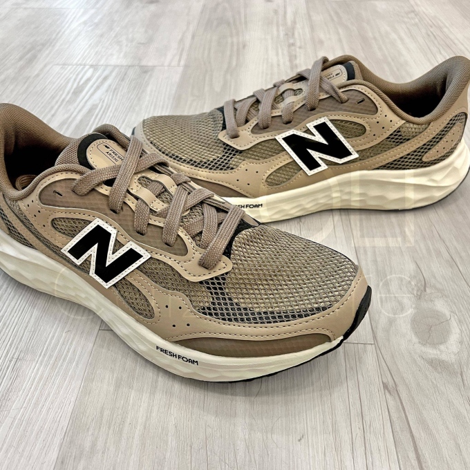 819 Taupe