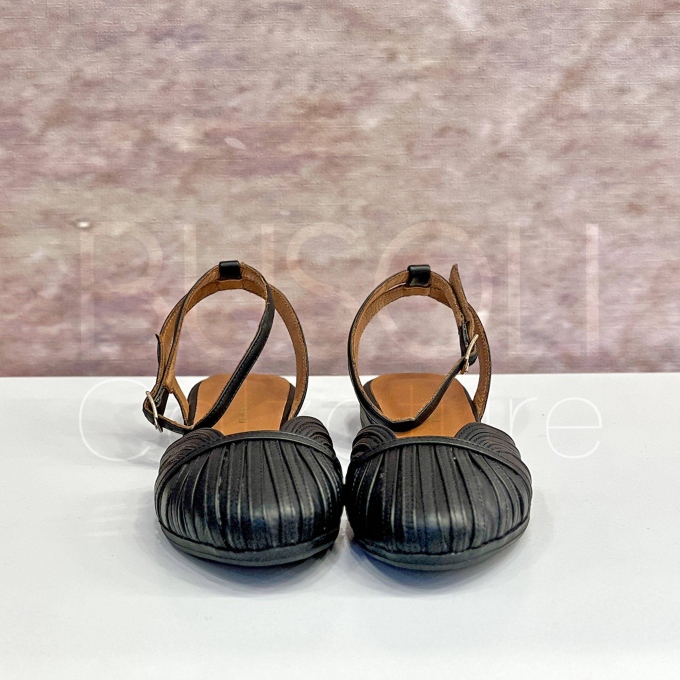 Ballerina in Pelle