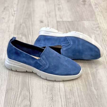 Slip- on camoscio