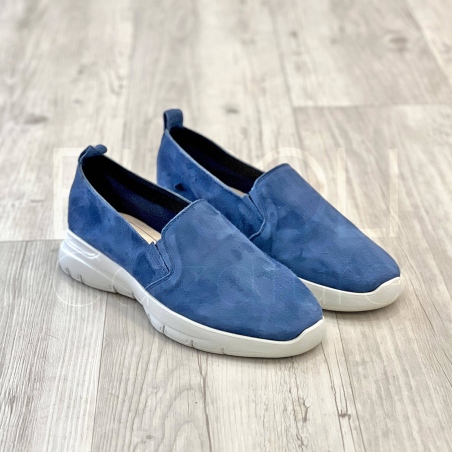 Slip- on camoscio