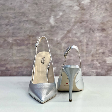 Slingback in Pelle laminata silver