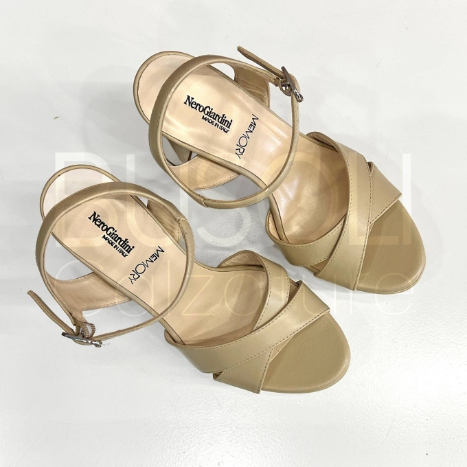 Sandalo Platform Beige
