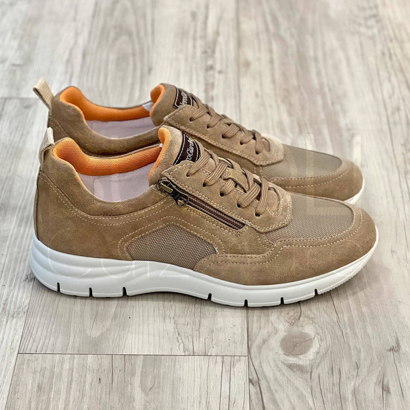 Sneaker in Crosta con Zip