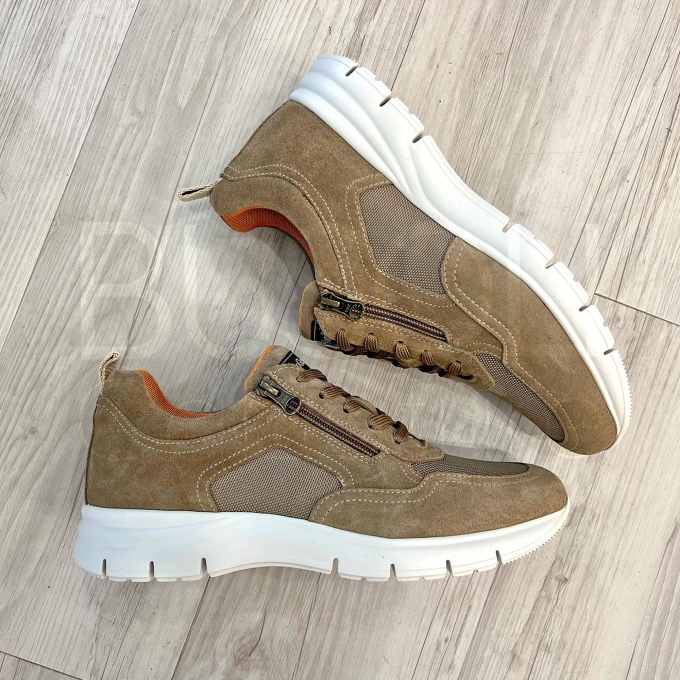 Sneaker in Crosta con Zip