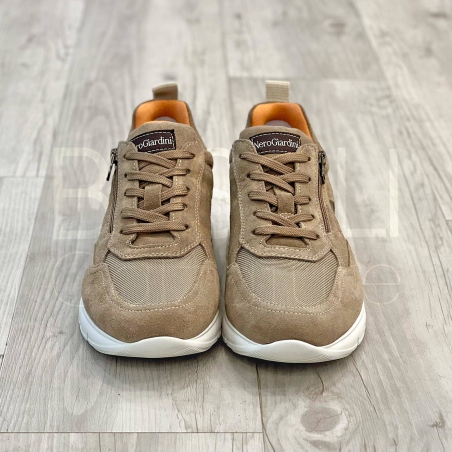 Sneaker in Crosta con Zip