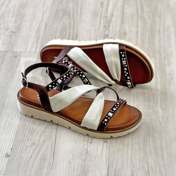 Sandalo zeppa borchie in Pelle