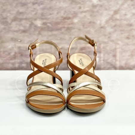 Sandalo in Pelle fascette ad incrocio