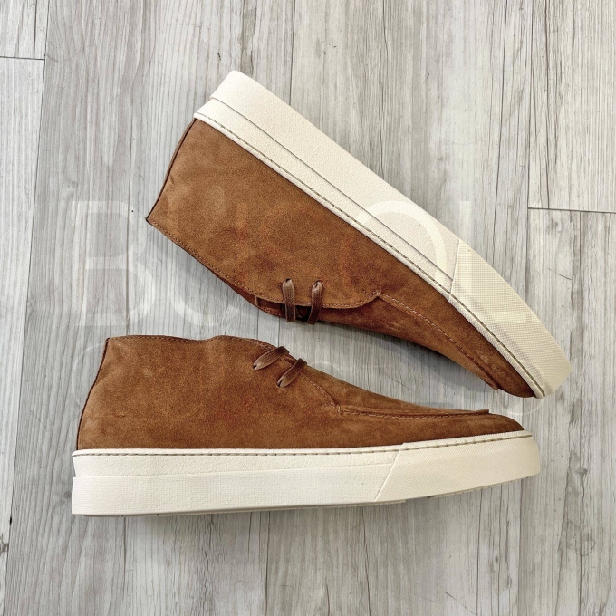Desert boot in Pelle scamosciata con suola over