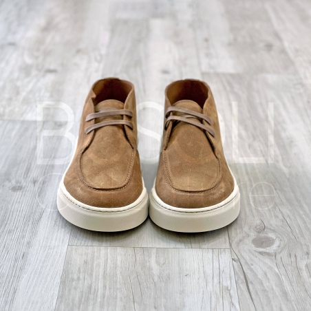 Desert boot in Pelle scamosciata con suola over
