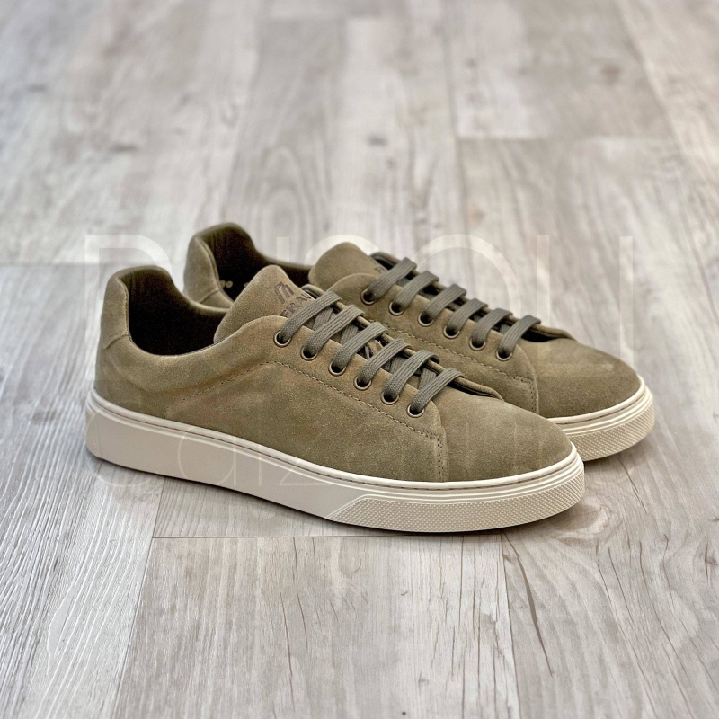 Sneaker in Camoscio