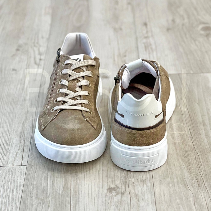 Sneaker Crosta bassa con zip